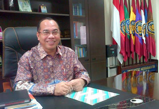 Ketua PWM Jatim Dr. dr. Sukadiono, MM
