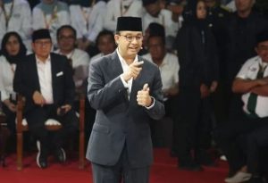 Agresif Dari Awal Debat, Anies Langsung Singgung Prabowo-Gibran