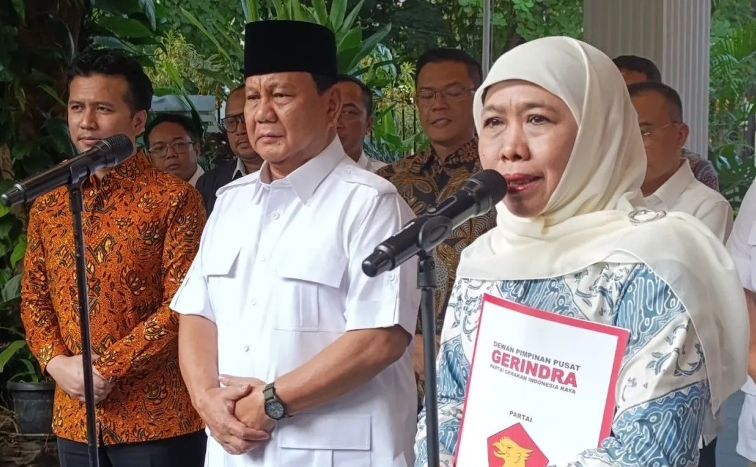 Khofifah Indar Parawansa usai menerima rekomendasi dari Ketum Gerindra Prabowo Subianto