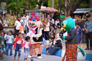 KPU Jatim Kirab Maskot Pilkada 2024 di Pacitan