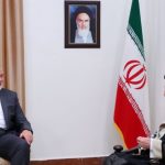 Pemimpin tertinggi Iran Ayatollah Ali Khamenei (kanan) saat bertemu Kepala Biro Politik Hamas Ismail Haniyah November 2023 lalu