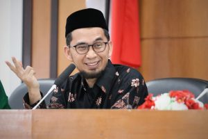 Ustaz Adi Hidayat Ingatkan Bahaya Penyebaran Hoax dan Fitnah di Media Sosial