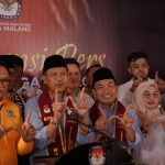 Wahyu Hidayat-Ali Muthohirin usai mendaftar ke KPU Kota Malang, Rabu (28/8/2024). Foto:IST
