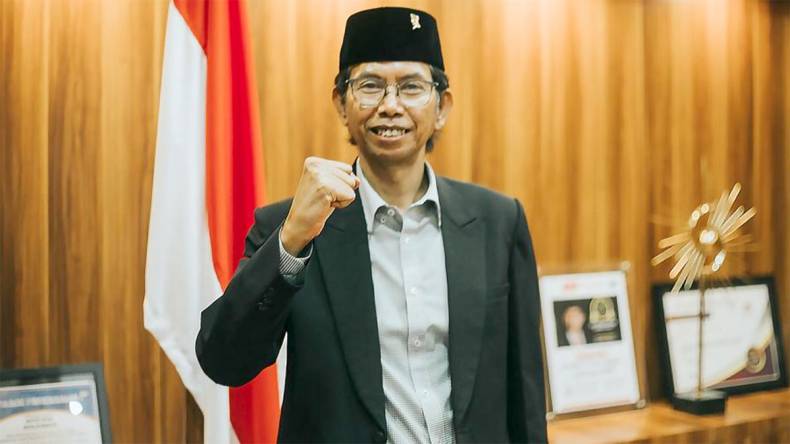 Ketua DPRD Kota Surabaya, Adi Sutarwijono