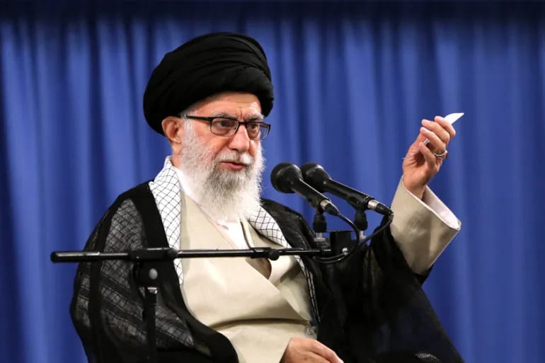 Pemimpin tertinggi Iran Ayatollah Ali Khamenei (Sumber: Al-Jazeera)