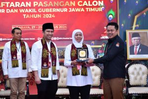 Khofifah-Emil Daftar ke KPU Jatim, Siap Lanjutkan Kepemimpinan di Periode Kedua