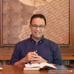 Anies Baswedan menyampaikan pandangannya dalam video berjudul 'Catatan Anies Pasca Pilpres dan Pendaftaran Pilkada 2024' yang diunggah di kanal YouTube pribadinya, Jumat (30/8/2024). Foto:IST