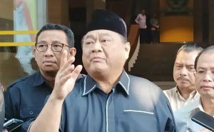 Ridwan Hisjam Resmi Daftar Jadi Caketum Golkar, Tantang Bahlil yang Disebut Bukan Calon Tunggal