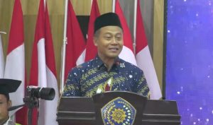 Cinta Ilmu Jadi Fondasi Kemajuan, Pesan Sekretaris PDM Lamongan di Wisuda UMLA