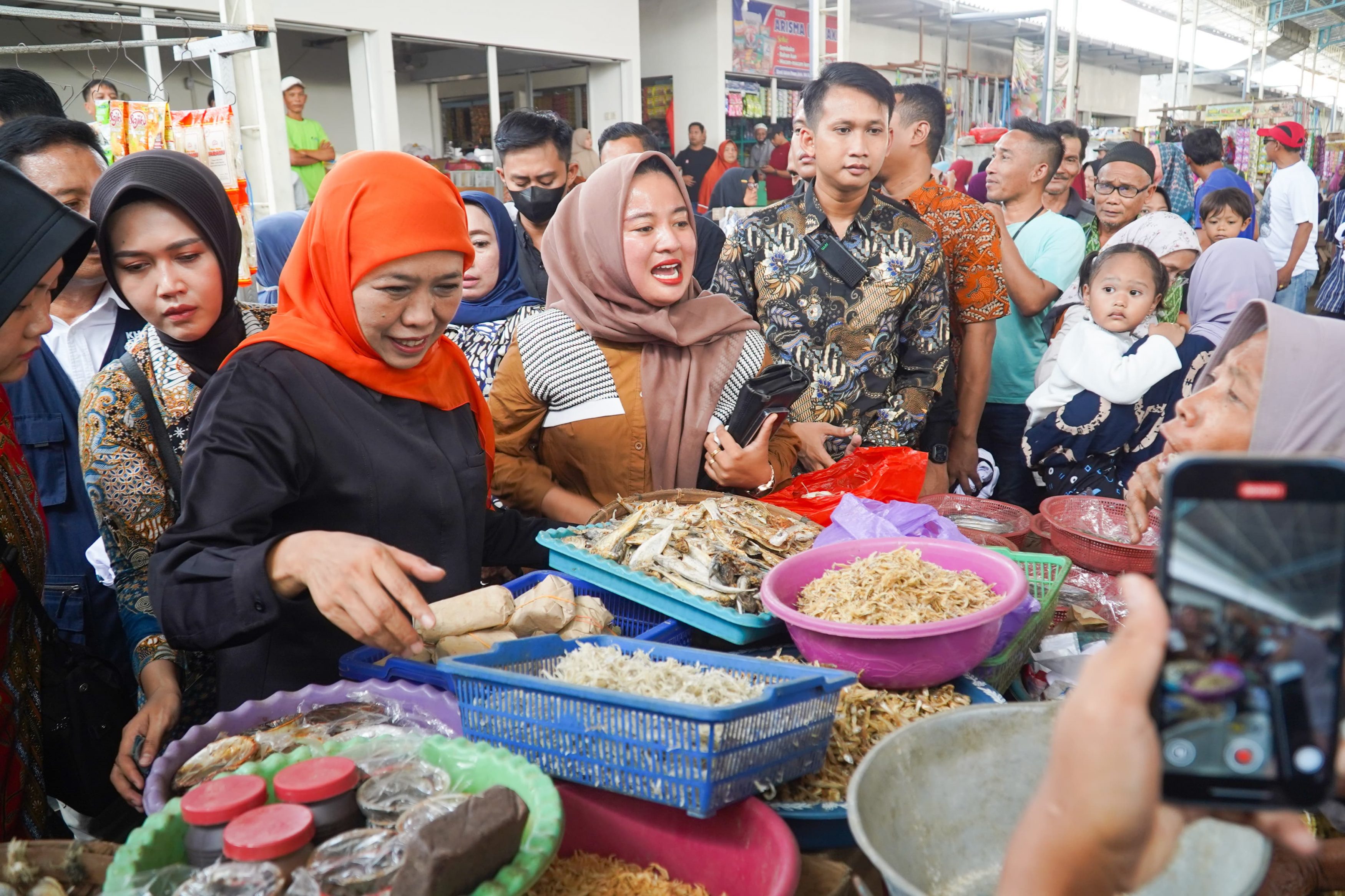 Khofifah Kampanye di Tuban, Patok Target Menang Signifikan