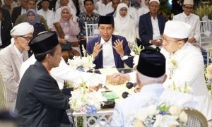 Presiden Jokowi Saksi Akad Nikah Yusuf dan Jihan: Khofifah Ungkap Rasa Syukur dan Kehormatan