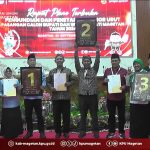 Para paslon Pilbup Magetan 2024 saat pengundian nomor urut.