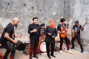 Bikin Video Klip Bareng, Ahmad Dhani: Baladewa dan Gusdurian Pilih Khofifah – Emil