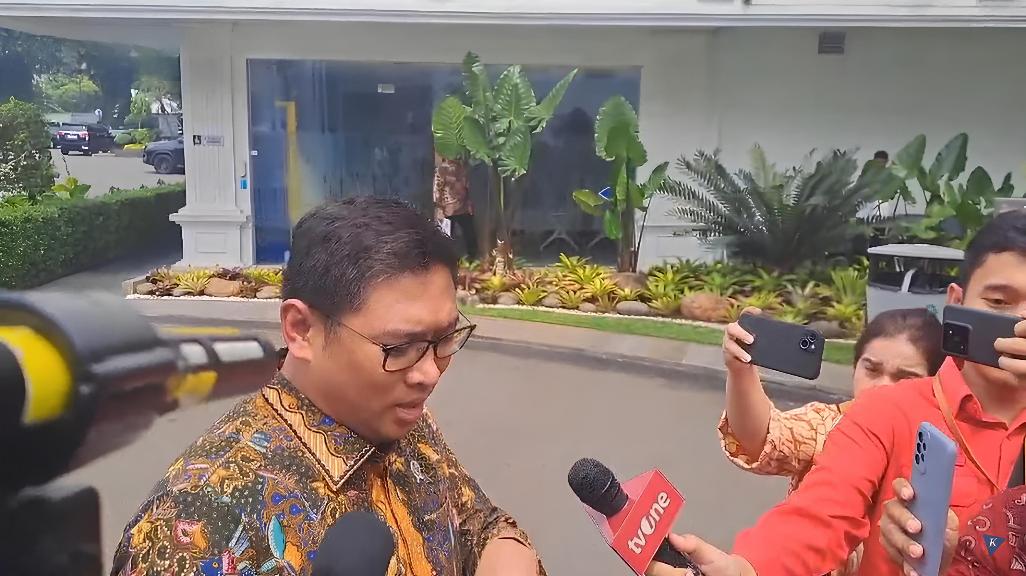 Prabowo Panggil Menteri dan Wamen Pertanian ke Istana, Bahas Percepatan Cetak Sawah