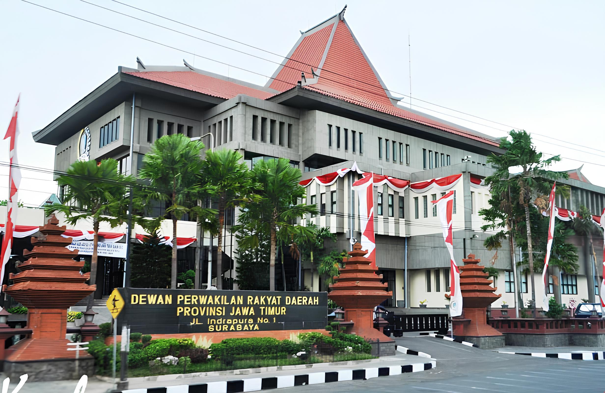 Gedung DPRD Provinsi Jawa Timur di Jalan Indrapura, Kota Surabaya. (Foto:IST)