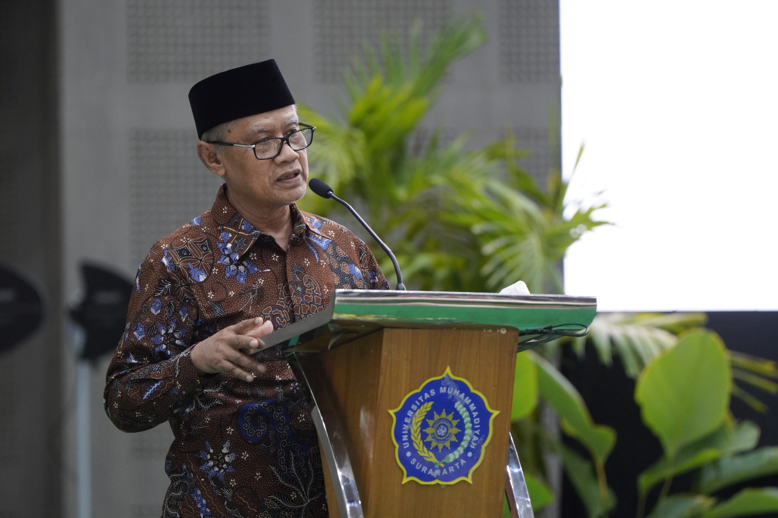 Ketua Umum PP Muhammadiyah Prof Haedar Nashir saat di UMS, Kamis (24/10/2024). (Foto:Muhammadiyah)