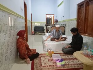 Cagub Risma Dapat Doa Restu KH Chusaini Ilyas Jadi Pemimpin Masyarakat Jatim