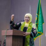 Cagub Jatim nomor urut 2, Khofifah Indar Parawansa saat membuka Gebyar Seni dan Olahraga Raudlatul Athfal (RA) 2024, Sabtu (19/10/2024). (Foto:IST)