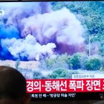 Korea Utara telah meledakkan bagian utara jalan yang tidak digunakan yang pernah menghubungkannya dengan Korea Selatan. (Foto:AP News)