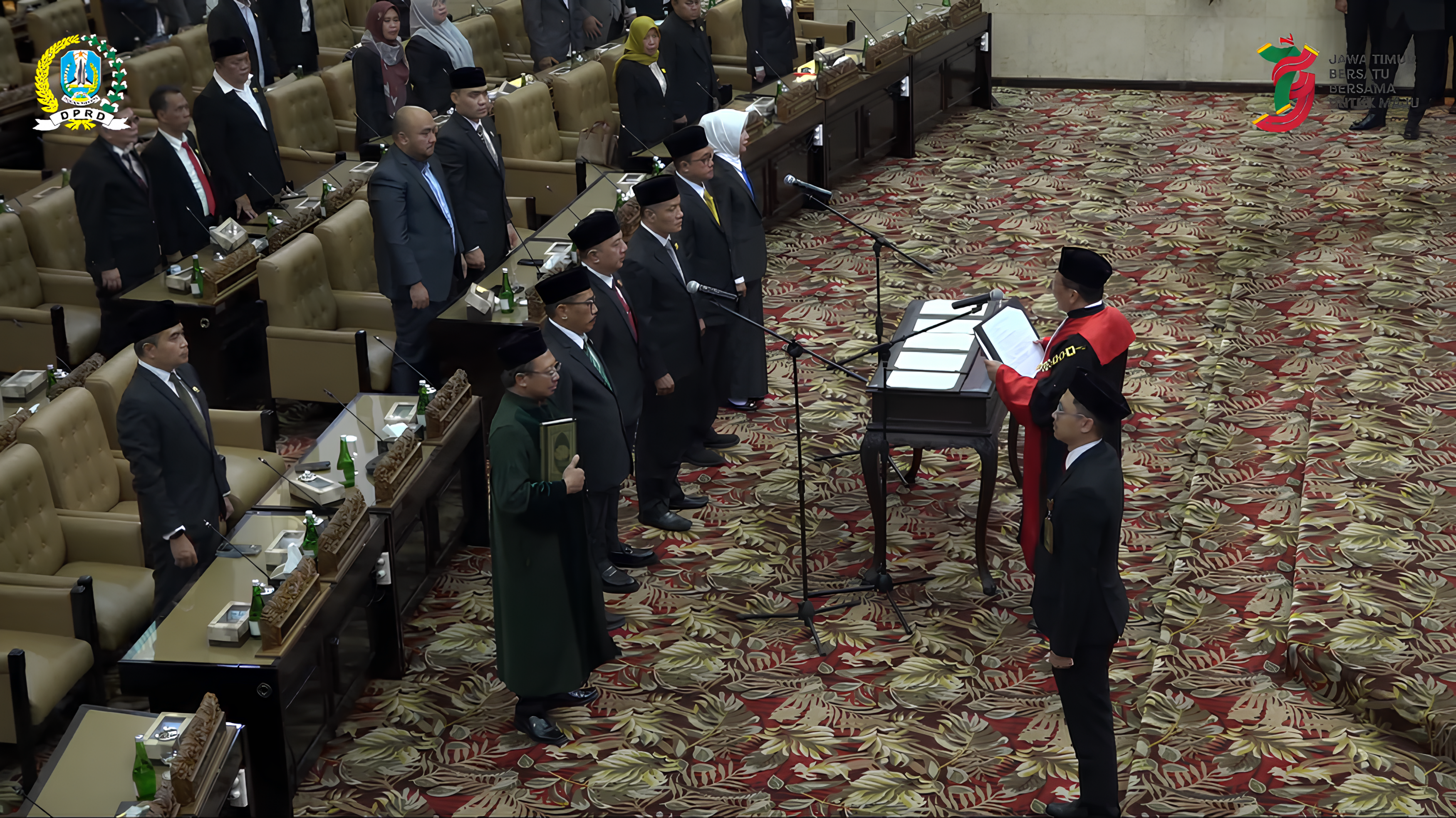 Pelantikan Pimpinan DPRD Jatim 2024-2029, Musyafak Rouf Resmi Jabat Ketua