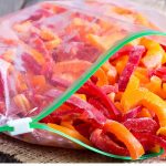 Paprika iris beku untuk menjaga tetap segar. (Ilustrasi: allrecipes)