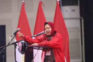 Hadir di Jember, Cagub Risma Tebus Ijazah Siswa Miskin