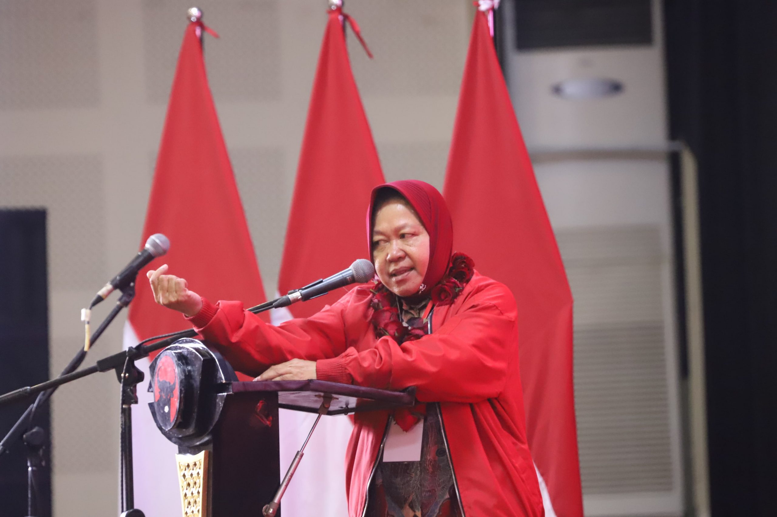 Cagub Risma ketika menghadiri konsolidasi DPC PDIP di Grand Ballroom Hotel Edelweis, Jember