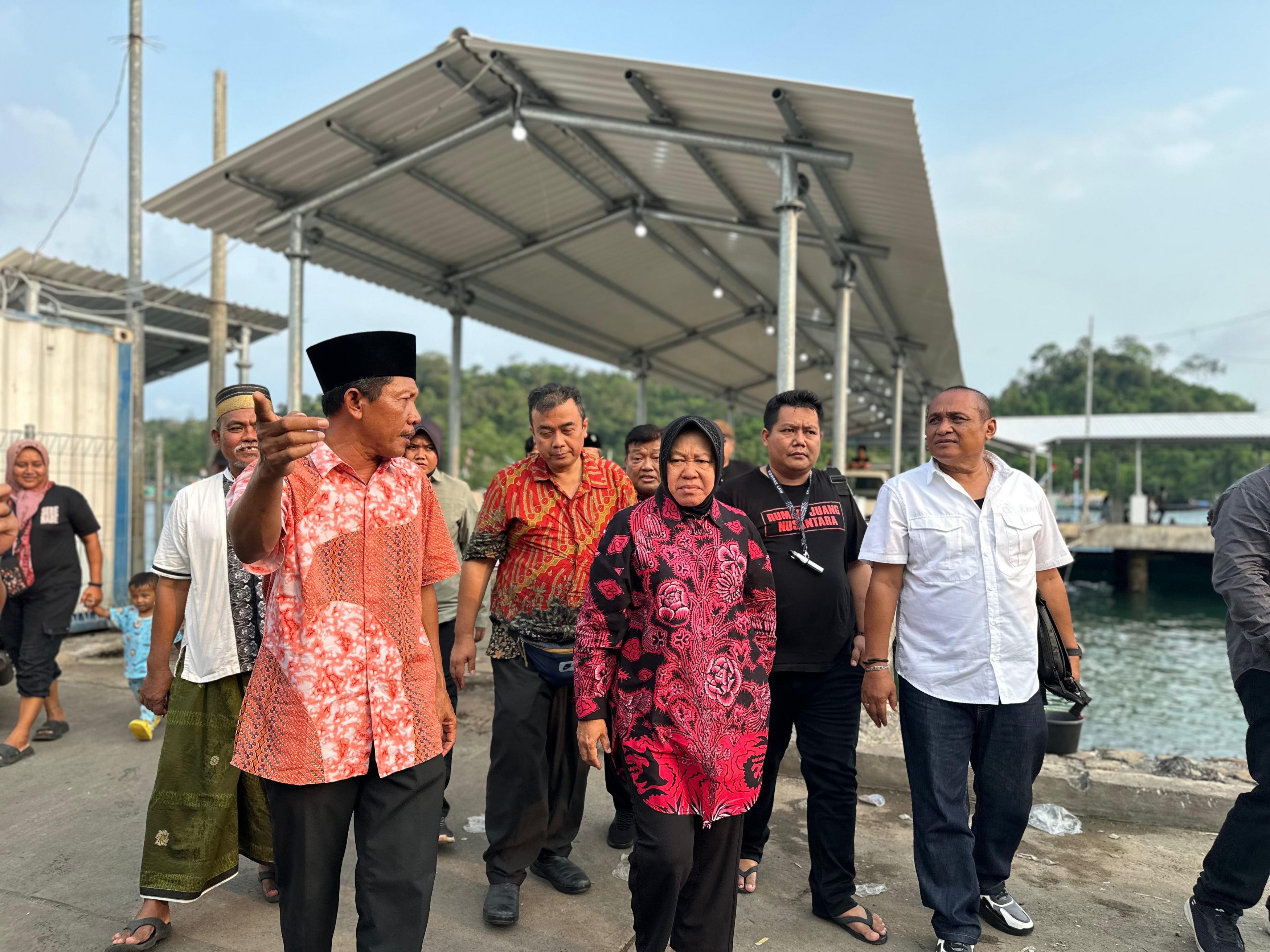 Risma Tawarkan Pelatihan Pengolahan Ikan, Tak Perlu Tunggu Jadi Gubernur