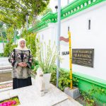 Khofifah ziarah