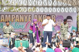 Kampanye Akbar Luluk-Lukman di Gresik, Cak Imin Serukan Jawa Timur Adil dan Makmur