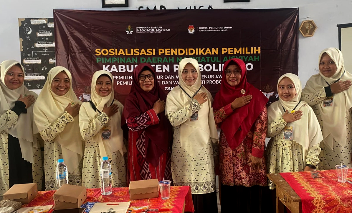 Nasyiatul Aisyiyah bersama KPU Kabupaten Probolinggo menggelar sosialisasi pendidikan politik. foto: NA Kabupaten Probolinggo.