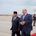 Presiden RI Prabowo Subianto saat tiba di Pangkalan Militer Washington DC, Amerika Serikat pada Ahad (10/11/2024) pukul 16.00 waktu setempat. (Foto:Ubay)