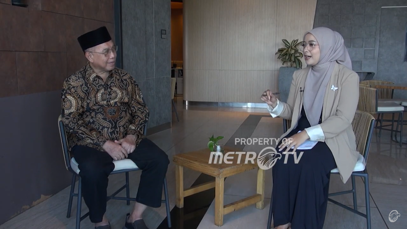 Ketua PWM Jatim Dr dr Sukadiono MM saat menjadi narasumber di MetrotvNews, Selasa (12/11/2024). (Foto: Tangkapan layar/ Ubay)