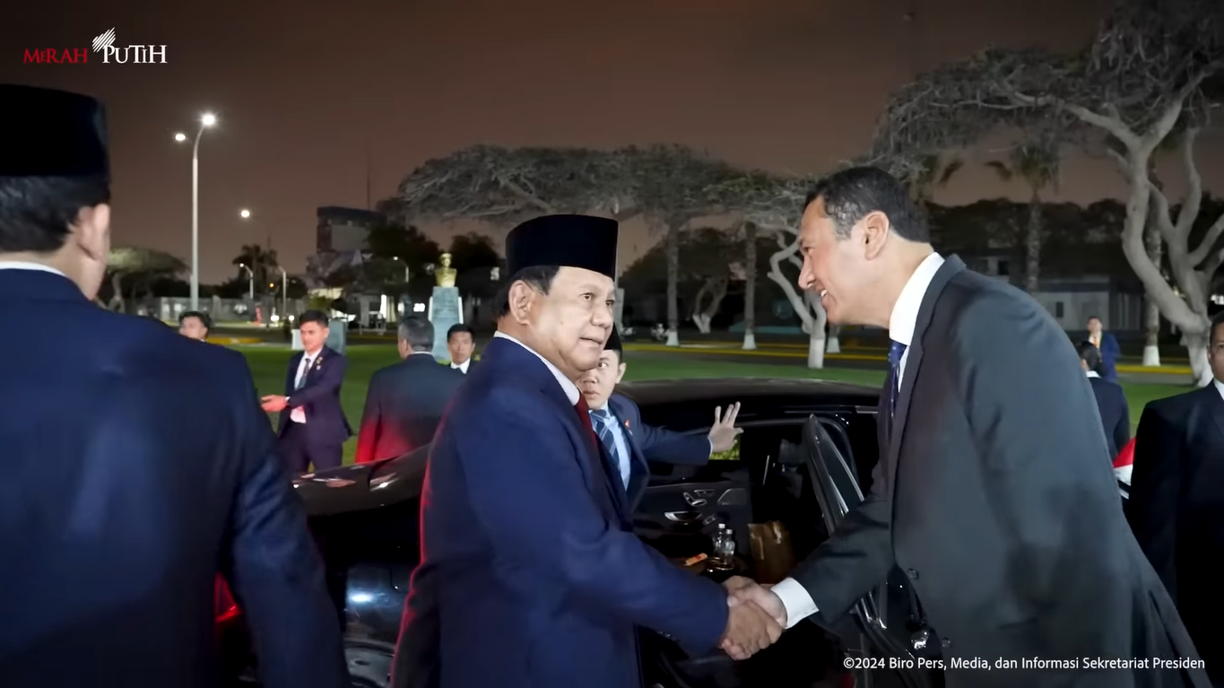 Presiden RI Prabowo Subianto saat tiba di Lima, Peru untuk menghadiri KTT APEC. (Foto:Tangkapan layar/ Ubay)