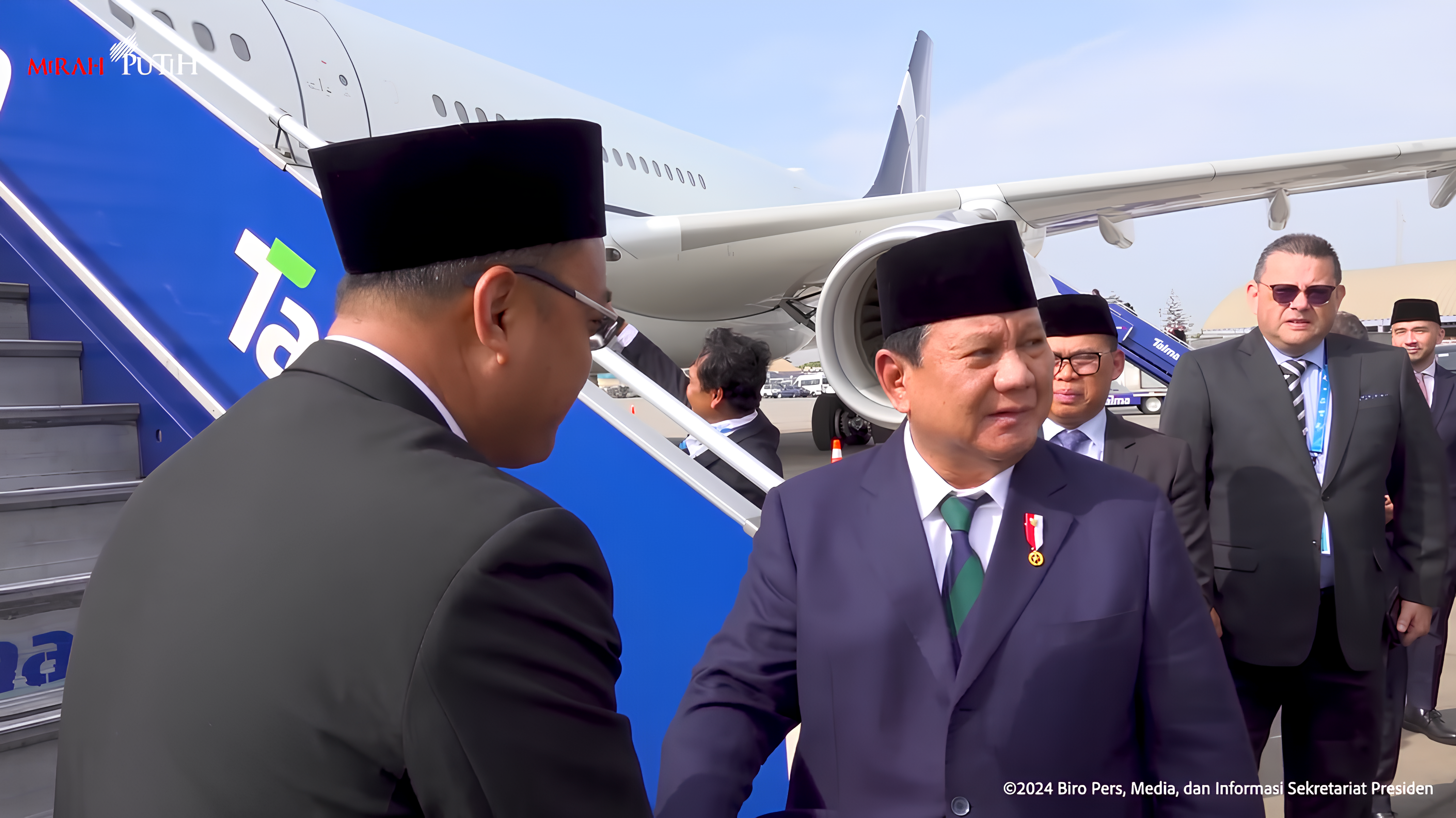 Presiden RI Prabowo Subianto saat bertolak dari Lima, Peru menuju Brasil untuk menghadiri KTT G20, Sabtu (16/11/2024) waktu setempat. (Foto:Tangkapan layar/ Ubay)