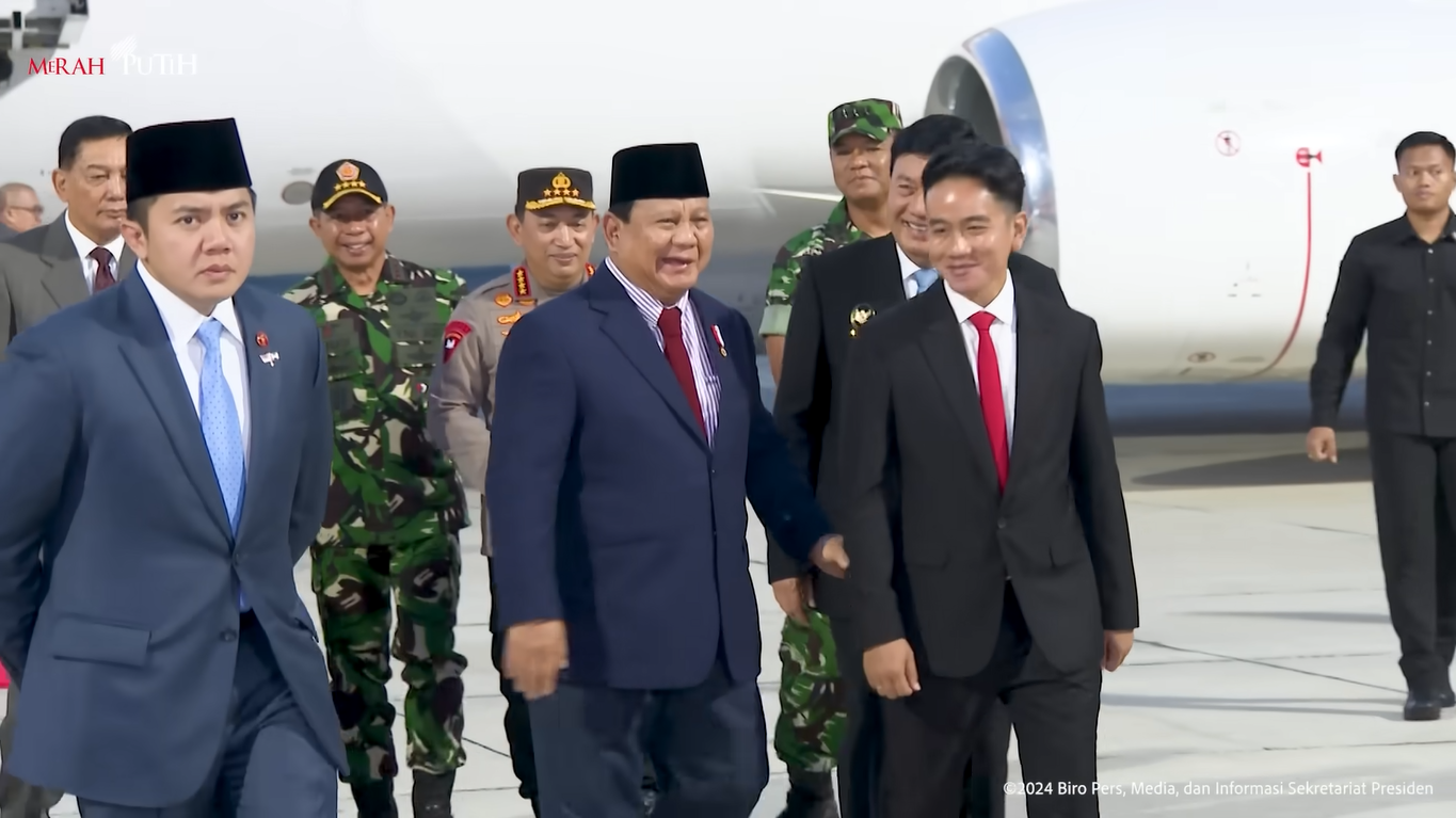 Presiden RI Prabowo Subianto kembali tiba di Indonesia, usai lawatannya ke sejumlah negara selama sekitar dua pekan terakhir. (Foto:Tangkapan layar/ Ubay)