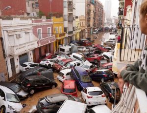 Banjir Bandang Spanyol; 158 Warga Ditemukan Tewas, Jaringan Kereta Cepat Madrid-Valencia Lumpuh