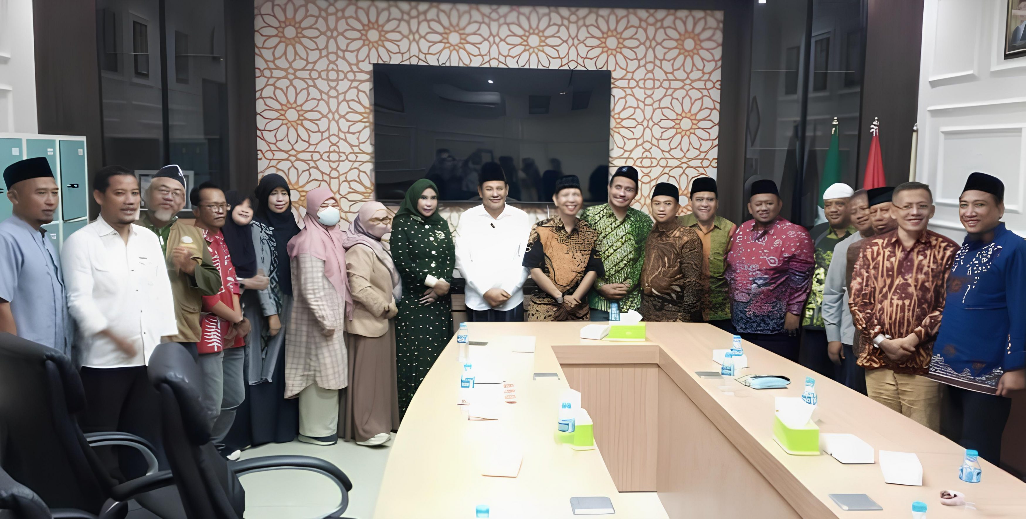 Subandi-Mimik Melawat ke Muhammadiyah Sidoarjo: Komitmen Merangkul Semua Elemen