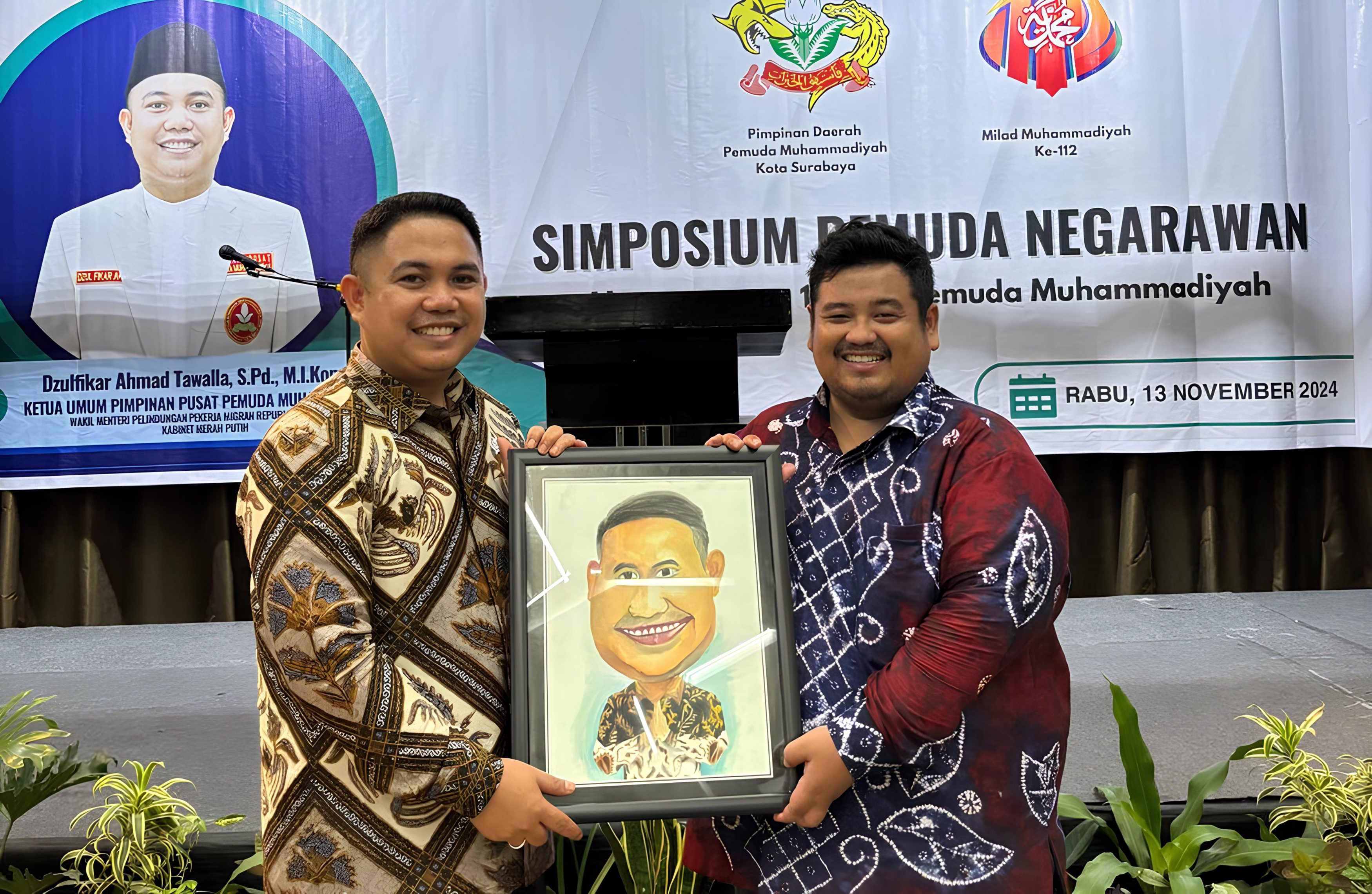 Wamen P2MI Apresiasi Simposium ‘1 Abad Pemuda Muhammadiyah’ di Surabaya