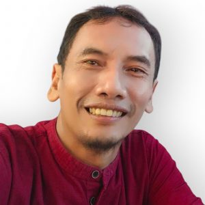 Carok Pilkada: Fanatisme Kaum Alit, Pragmatisme Kaum Elit