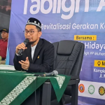 Ustaz Adi Hidayat (UAH) ketika mengisi tausiyah Tabligh Akbar di Masjid An-Nur Sidoarjo beberapa waktu lalu. (Foto:Ubay)