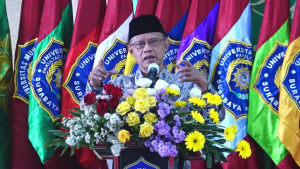 3 Ciri Transformasi Menurut Haedar Nashir di Pelantikan Rektor Baru UM Surabaya
