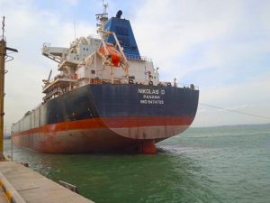 Terminal Teluk Lamong Pecahkan Waktu Tercepat Ship to Ship, Apa Itu?