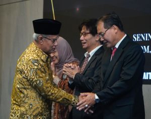 Prof Achmad Nurmandi Resmi Jabat Rektor UMY