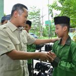 Wamendikdasmen Fajar Riza Ul Haq, saat mengunjungi SMP IT Dar Ma'arif NU Riau, Rabu (18/12/2024). (Foto:IST)