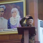 Sekretaris Umum PP Muhammadiyah Prof Abdul Mu'ti saat memberikan sambutan dalam Musypimwil I PWM Jatim di Surabaya, Ahad (15/12/2024). (Foto: Arief/Maklumat.ID)