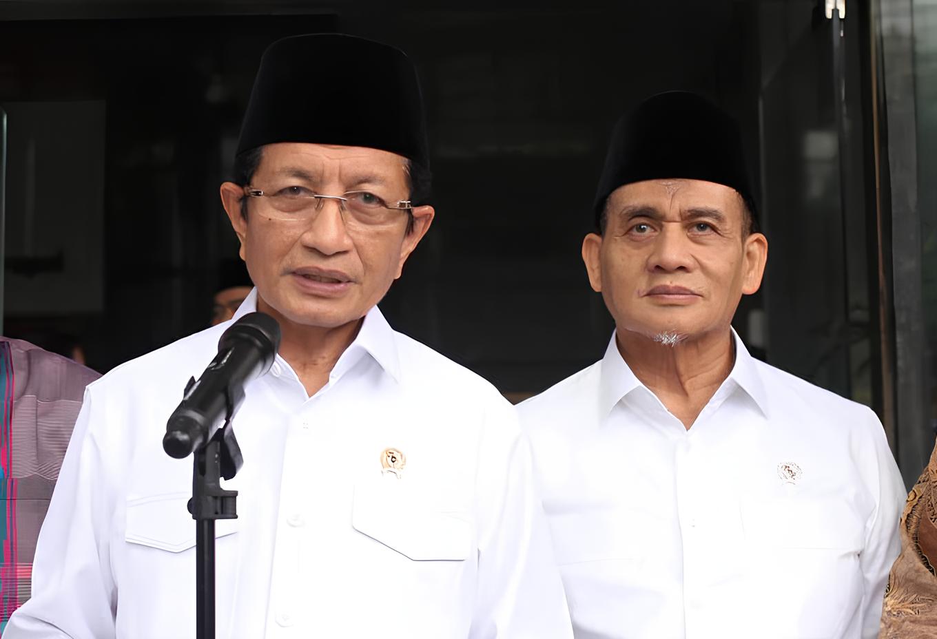 Menag RI Nasaruddin Umar (kiri) bersama Wamenag RI Romo Muhammad Syafi'i.