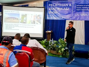 30 Sopir Truk Raih Sertifikat Kompetensi Keselamatan