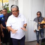 Wamen PKP Fahri Hamzah saat meninjau Rumah Khusus (Rusus) di Kelurahan Kedungsari, Kecamatan Magelang Utara, Kota Magelang, Jawa Tengah, Ahad (26/1/2025). (Foto: Kementerian PKP)