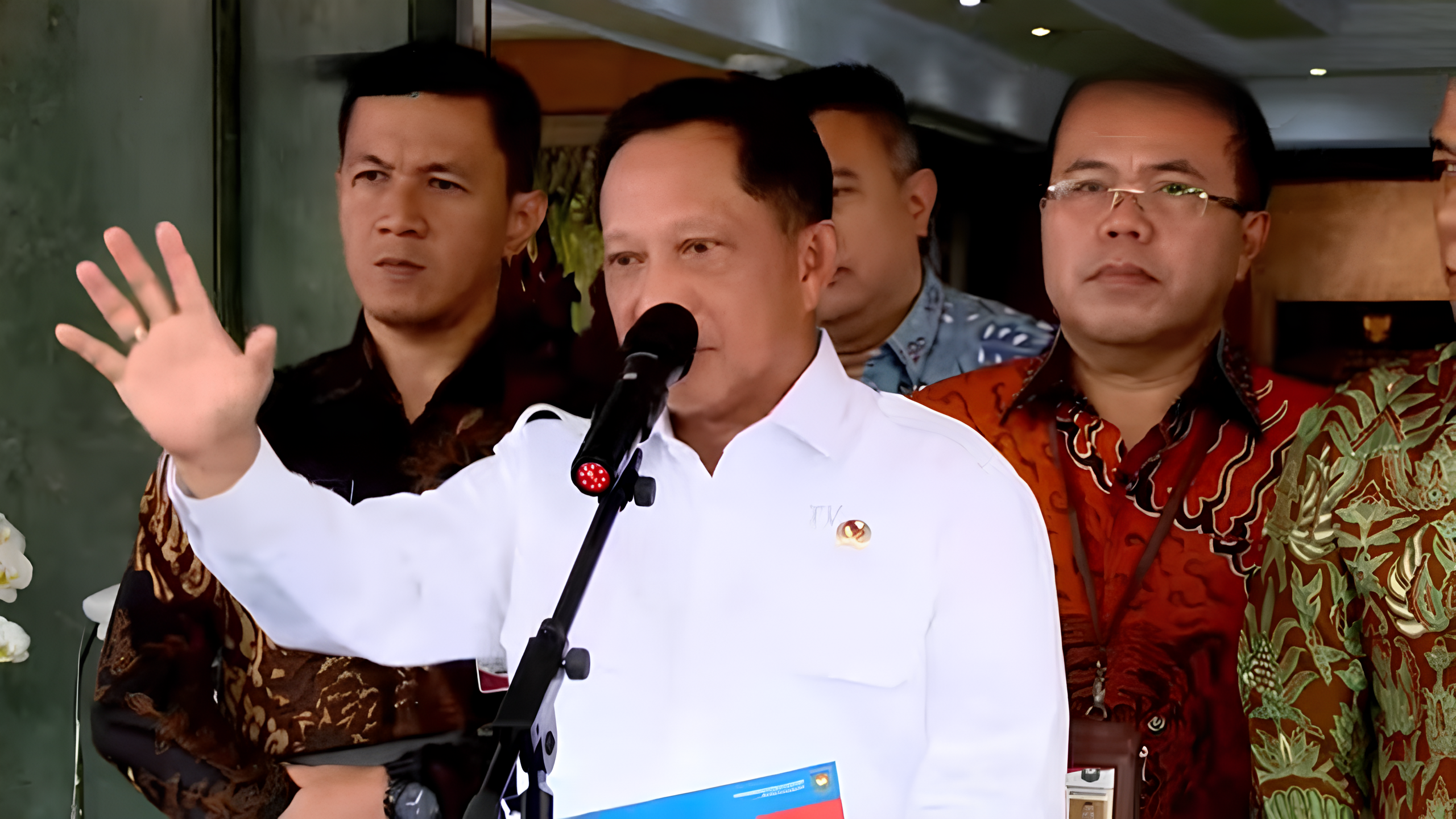 Mendagri Tito Karnavian, saat menggelar jumpa pers di Kantor Kemendagri, Jakarta, Jumat (31/1/2025). (Foto:Ubay)